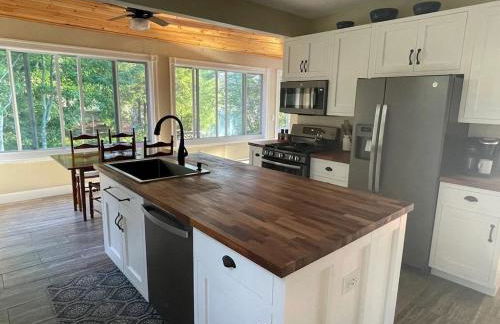 Sunfish Cove is the perfect year round getaway - Foto 35