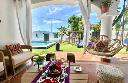 GATU Villa Lurberri, piscina privada, Parking, jardines -Mayores de 25 años y familias " - Foto 48