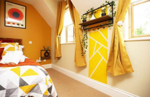 Modern 5-Bed Home, Guests 9, Secure Parking, Contractors - Foto 24