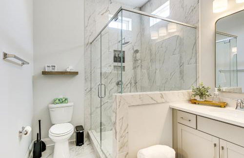 Walk to Boat Ramp Lake Greenwood Getaway! - Foto 11