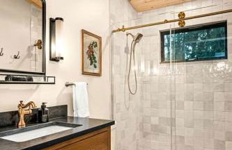 Gorgeous Cabin with Private Sauna for a Romantic Glamping Getaway in Duluth, Minnesota - Foto 12