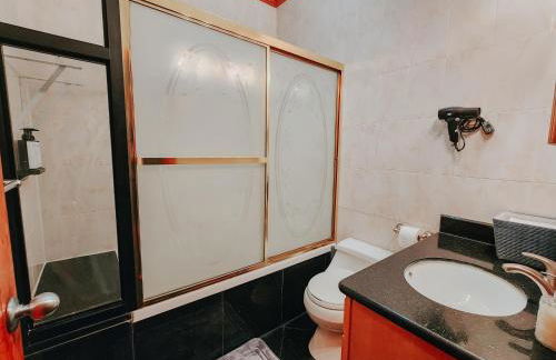 IceCream - Pool Table - 120 Projector - King Bed - Foto 5