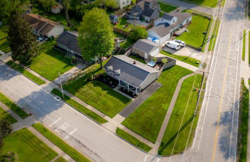 Lake Cottage with Hot Tub and Game Room - Foto 38