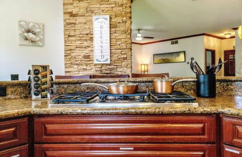 Oceanside Tropical Resort with HEATED POOL & SPA! - Foto 32