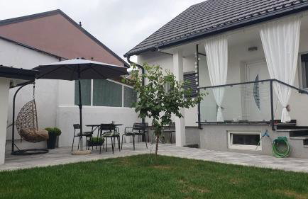 Cozy 2-bedroom house with parking slots - Photo 24