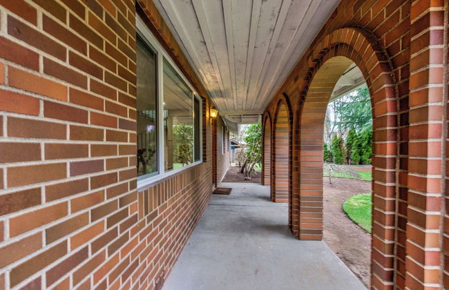 Joyful Kirkland Home, Near Beach, Hot Tub & AC - Photo 27