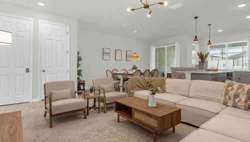 Upstay - Solara Resort Home w Pool BBQ Gamesroom - Foto 4