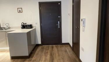 The Melodies with Free Parking , Harlow - Foto 5, Lobby or reception