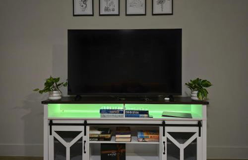 The Trendy Den - Photo 15