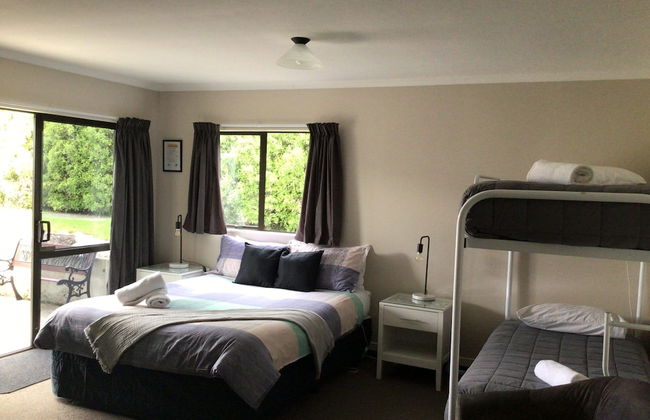 Fiordland Great Views Holiday Park - Photo 20