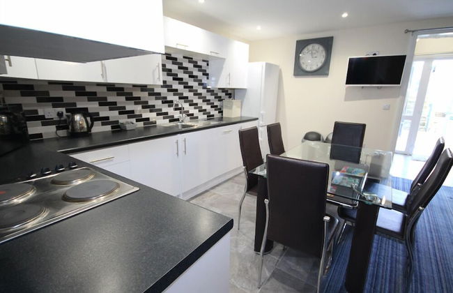 Marine Studio Apartment - Photo 13