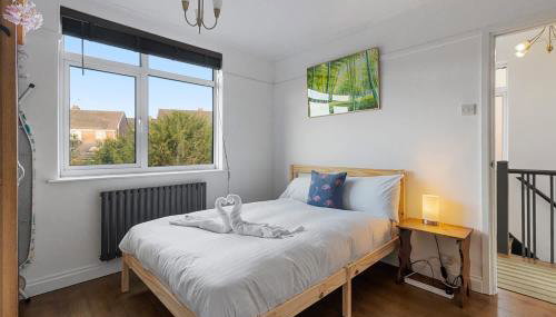 Exeter Heights - Short Stays UK Ltd - Photo 2, towels