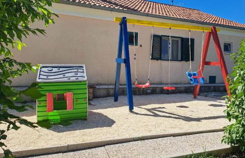 Lovely Home In Unesic - Foto 16