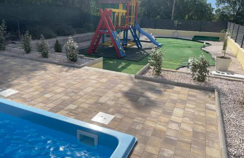 Holiday home in Šušnjevica with swimming pool - Photo 8