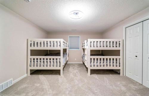 Spacious 5BR Family Home Near ISU & Attractions - Foto 22