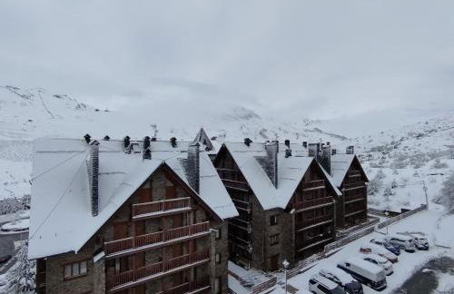 Montesqui Formigal, exclusivo ático con vistas a pistas, guardaesquis y garaje - Foto 20