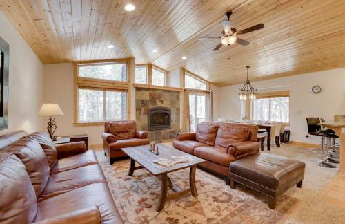 Near Donner Lake and Skiing Soda Springs Cabin! - Foto 1