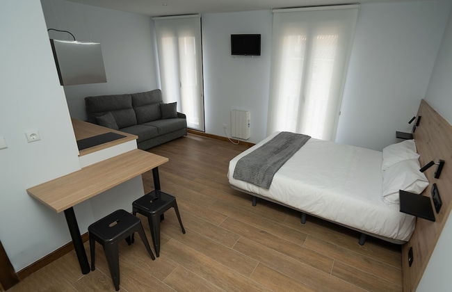 Apartamentos Puerta de Occidente - Photo 3