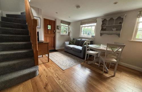 The Stables - cottage in the heart of BoA, private garden - Foto 9