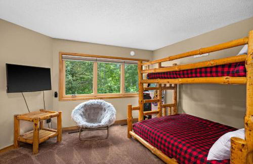 Gorgeous Executive Lutsen Townhome - Ski-in Ski-out, Pool, Hot Tub, Hiking, Biking, campfires and more! - Foto 25