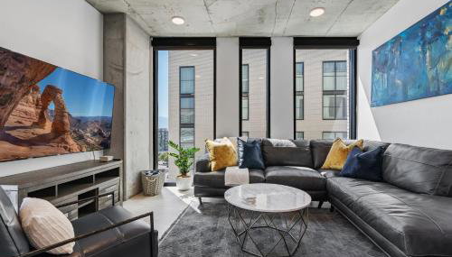 Delta Center 2Bd 2Bath Pool Gym! - Foto 1