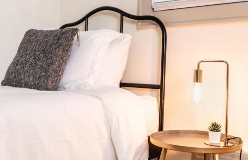 Modern 2BR Stay In Historic West End Near Downtown - Foto 25