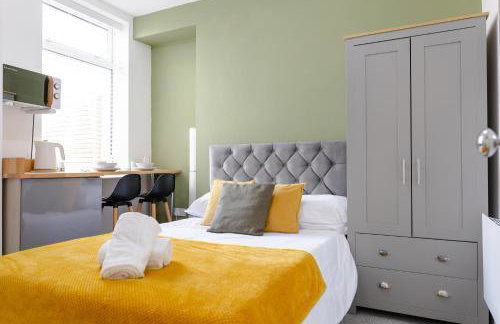 Bay City Studio Apartments - Foto 1