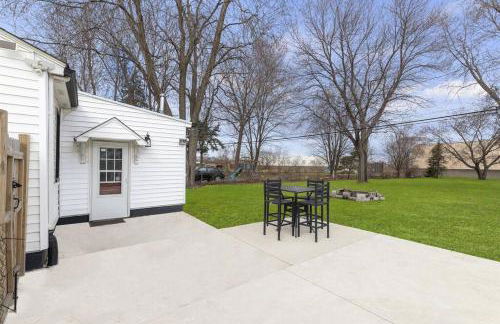 Great Location! Cozy Home with Huge Backyard - Foto 7