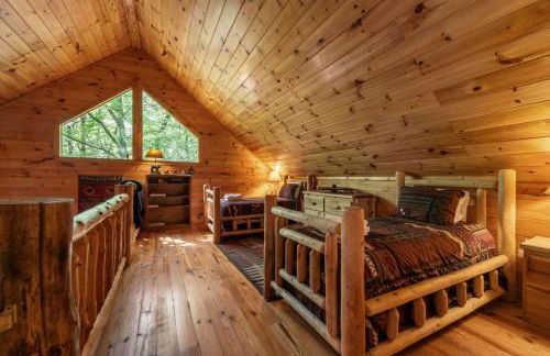 A Creek Runs Thru It - Secluded Waterfront Cabin - Foto 30