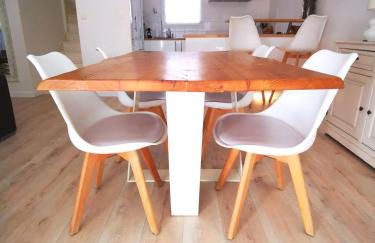 Appartement 90 m2 avec parking terrasse balcons, proche du port et plages - Foto 10