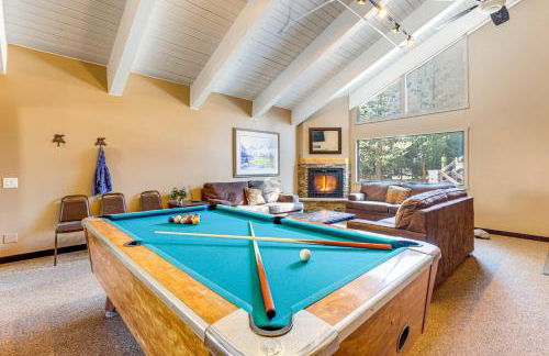 Mammoth Mtn Ski-InandOut Condo with Hot Tub Access! - Photo 24