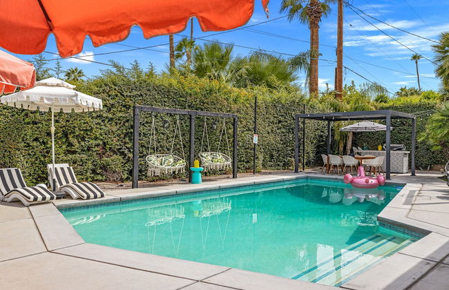 The Beverly - Photo 37