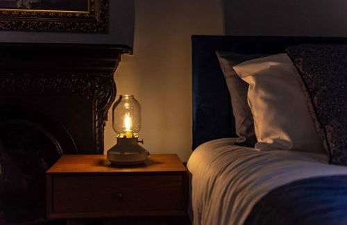 St Johns, Wakefield - Self check in & free parking - Foto 6