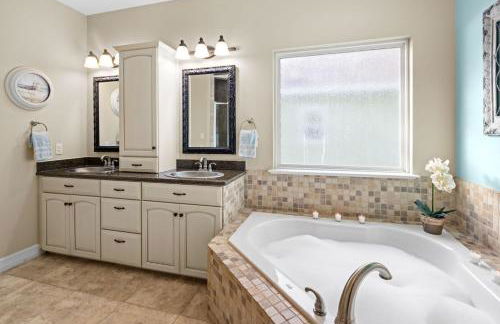 New Listing - Promo Price Waterfront Huge Yard - Foto 29