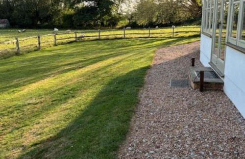 The Old Cricket pavilion, Bodiam, East Sussex - Photo 5