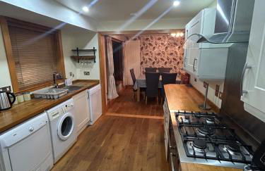 Yellow house on the hill - Foto 11