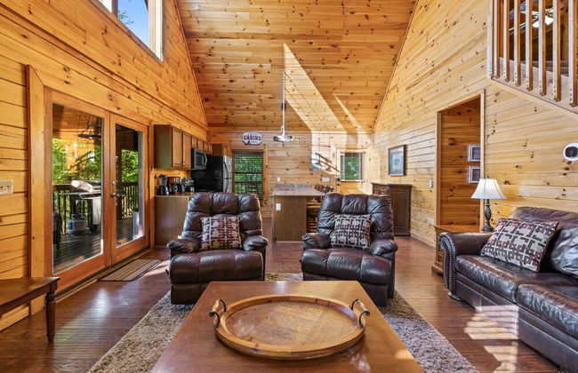 Rustic 3br Cabin Near Lake w/ Hot Tub! - Foto 14