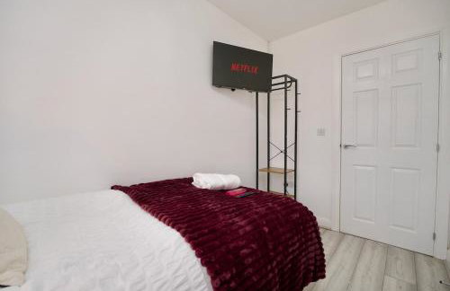 Clothier House - Stylish 3Bed Haven, WiFi & Driveway Parking - Foto 21