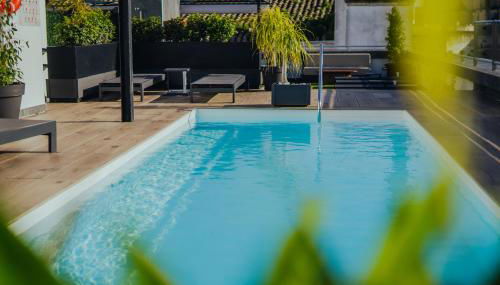 esZentrico Suites Jerez - Foto 3, sunbed