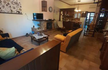 Adorable 2 floors two bedroom vacation maisonette - Foto 1