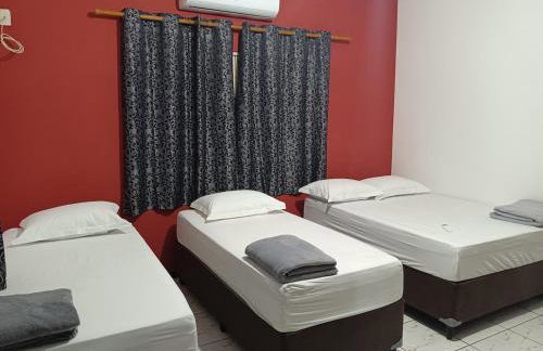 Casa espaçosa, com ar condicionado em todos os quartos - Foto 15