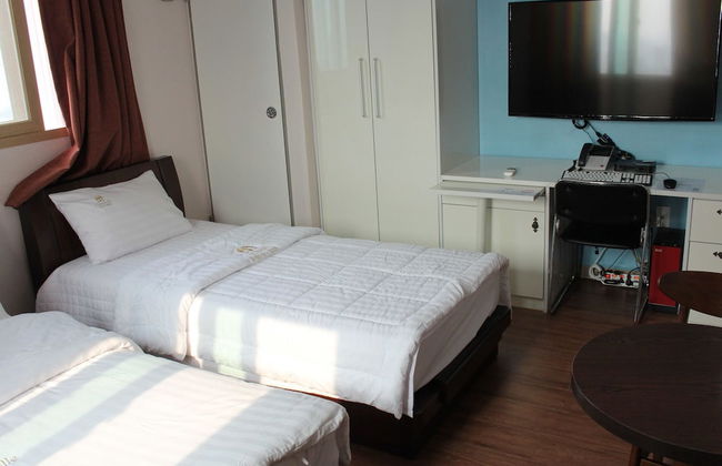 Crystal Residence Hotel - Photo 5