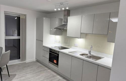 Serenity Waterfront 2 Bed Apartment - Foto 28