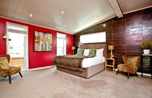 Pomegranate, Hot Tub, Wi-Fi - Photo 18