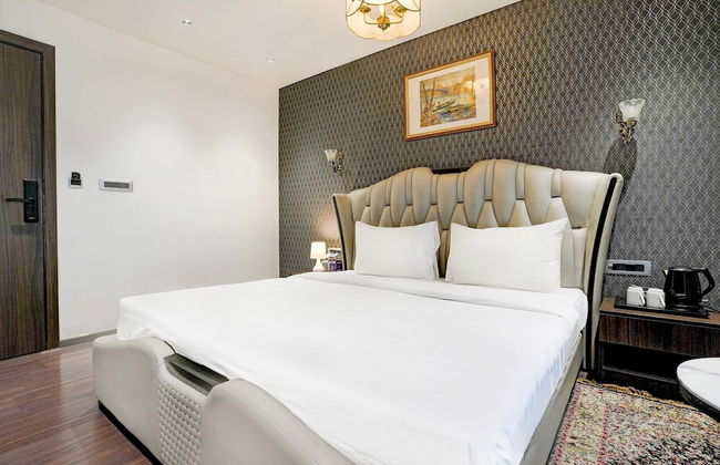 Luxury Elegance at Magarpatta City Pune - Foto 15