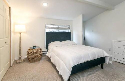 Luxurious 5 BR Home in the Heart of Sylvan Beach - Foto 14