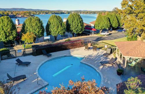 Pool and Dock Access Lakefront Hot Springs Condo! - Foto 33