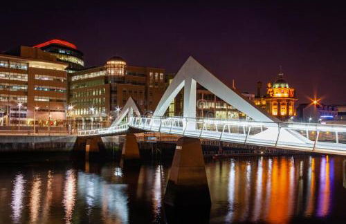 Glasgow City Centre Flat with River Views and Parking - Foto 40