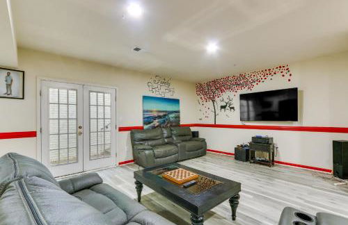 Clarksburg Getaway Near DC and Baltimore Sights! - Photo 4