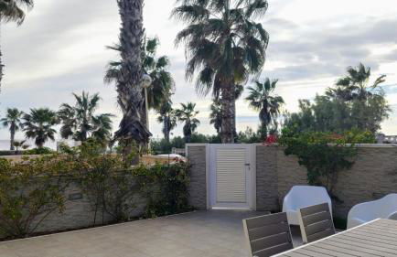 Seafront House,Sea Views,Pool and BBQ, Airport 10 mns - Photo 73